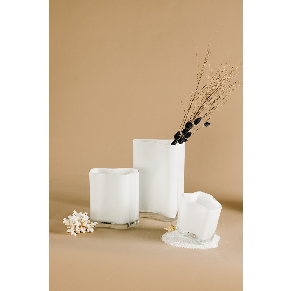 New modern design vase inspired by CORAL and Aalto, COR13WH