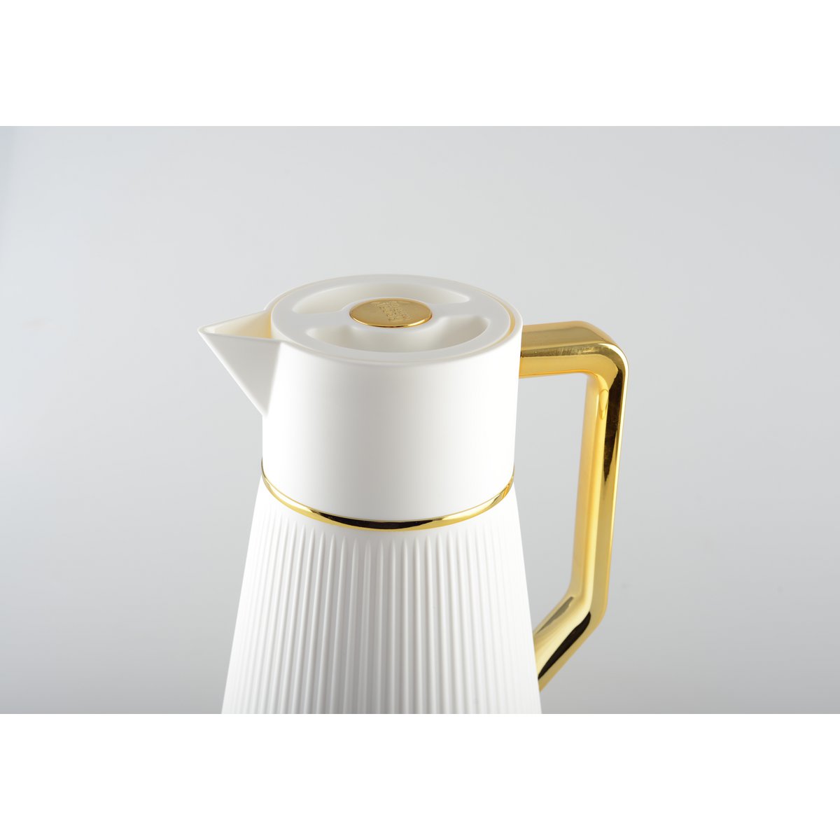 White coffee maker with golden handle 1L
