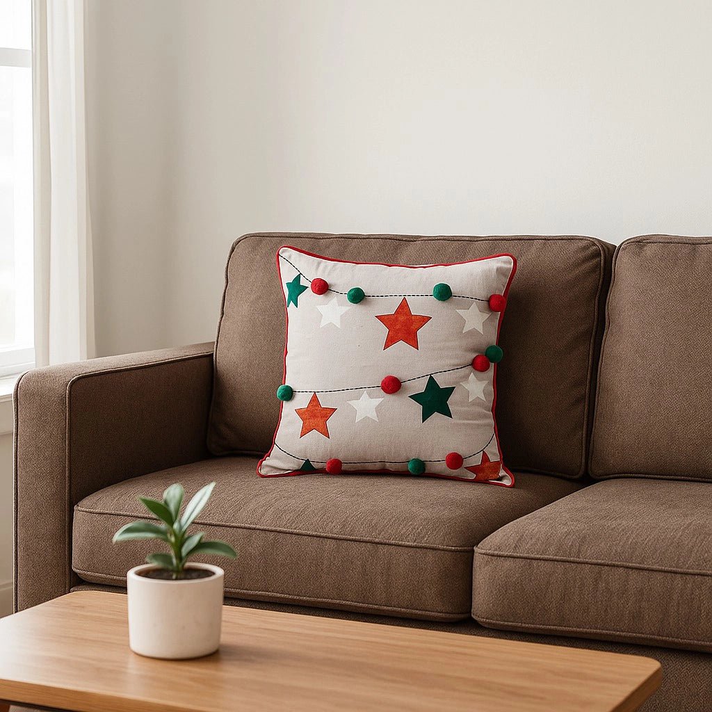 Multicolour Stars with Pompons – Cushion Cover / Kussenhoes – Christmas 45×45 cm – Urbane Hide