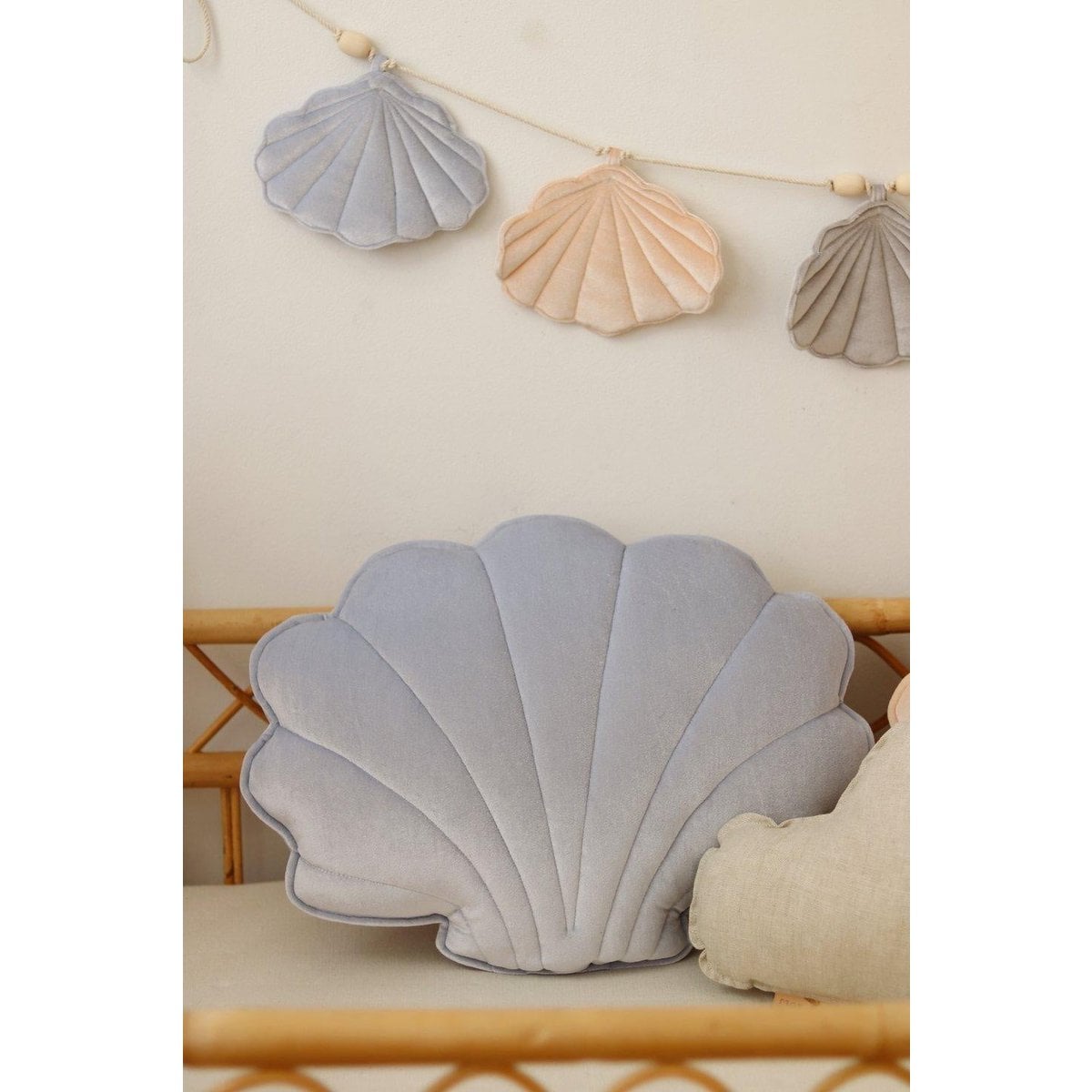 “Blue Pearl” Velvet Shell Pillow