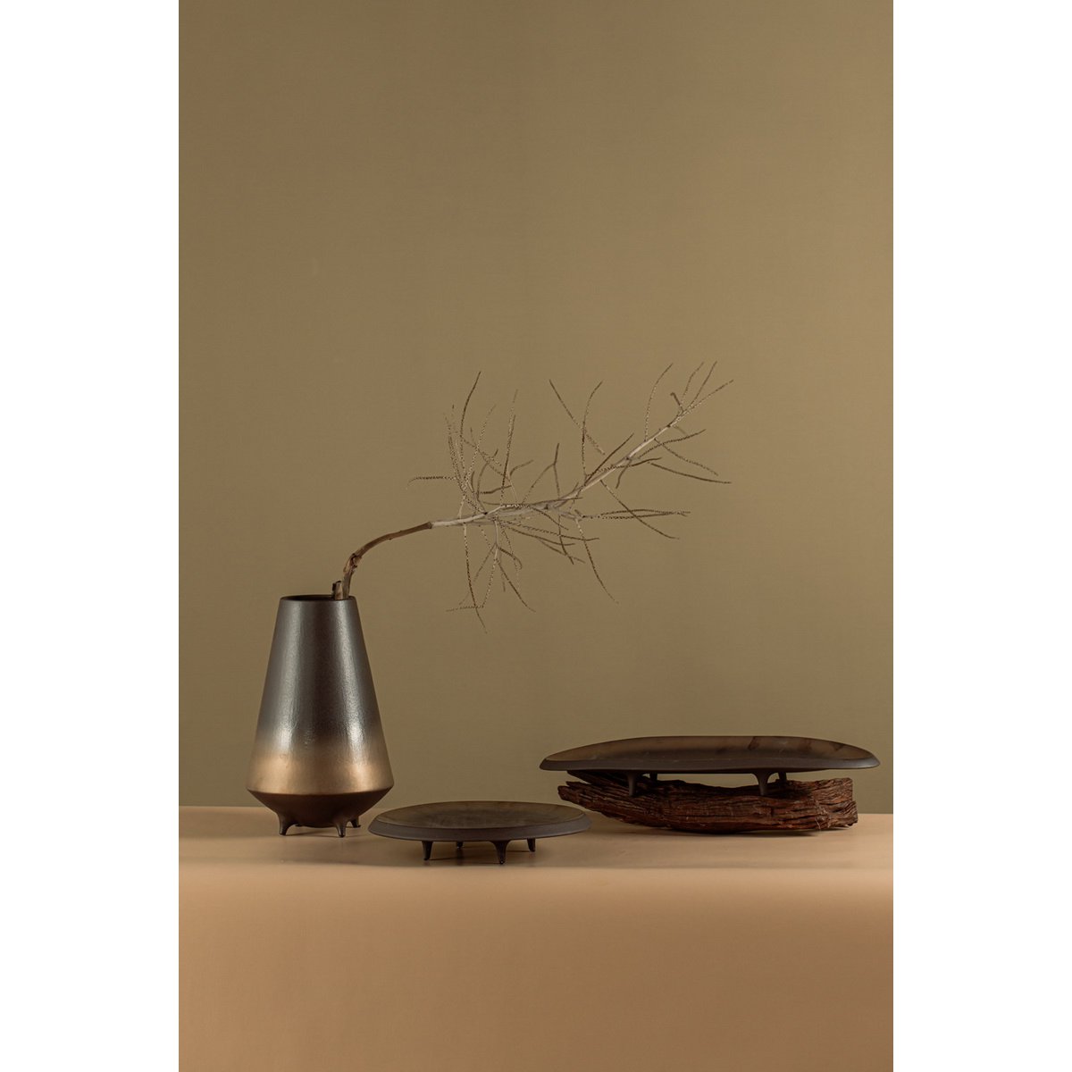 New Modern ceramic high-end design plate East+West, OTA06BB