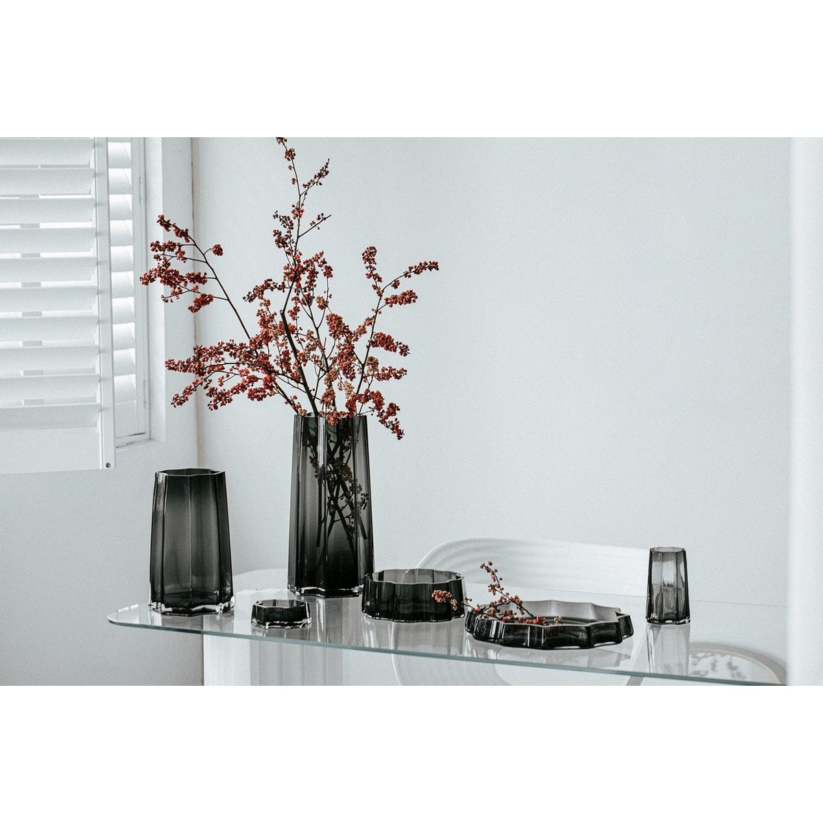 Modern-Classic Luxury tall vase, stylish Belgian design, LENOX 40 Gray