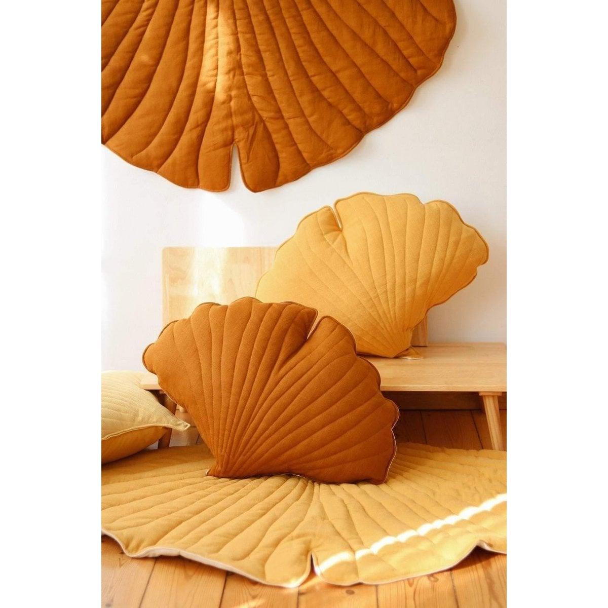 “Caramel” Linen Ginkgo Leaf Pillow