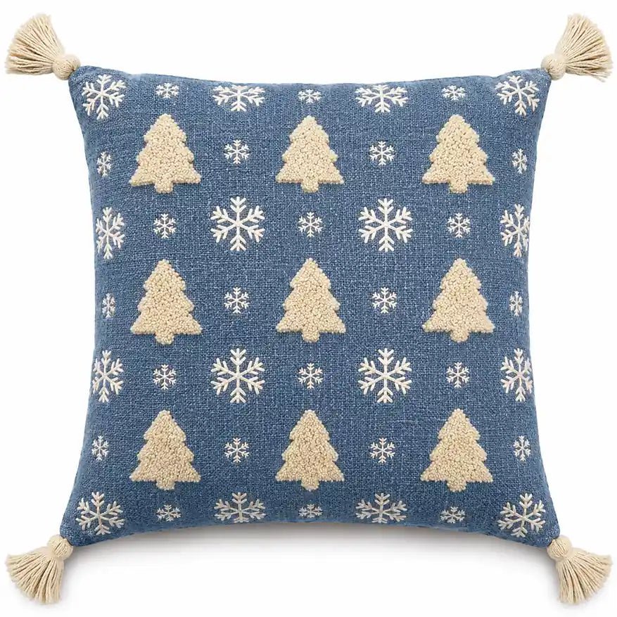 Blue Christmas Trees & Snow – Cushion Cover / Kussenhoes – Christmas 45×45 cm – Urbane Hide