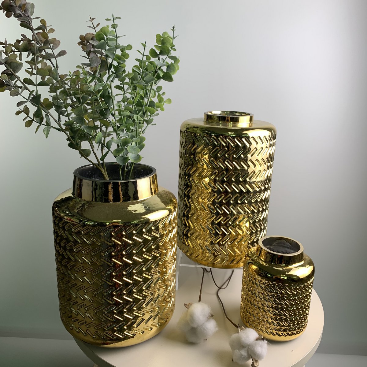 Golden vase 16 x 25 cm