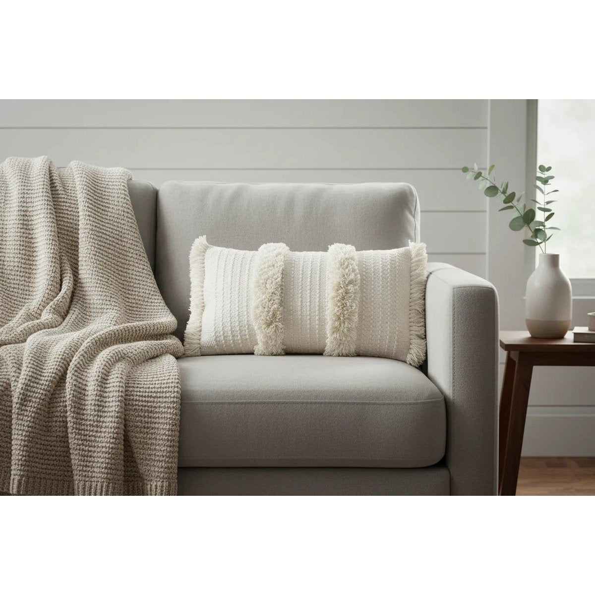 Krämfärgat Boho Fransigt Ländryggskuddfodral – Bomull – 35×75 cm – Urbane Hide