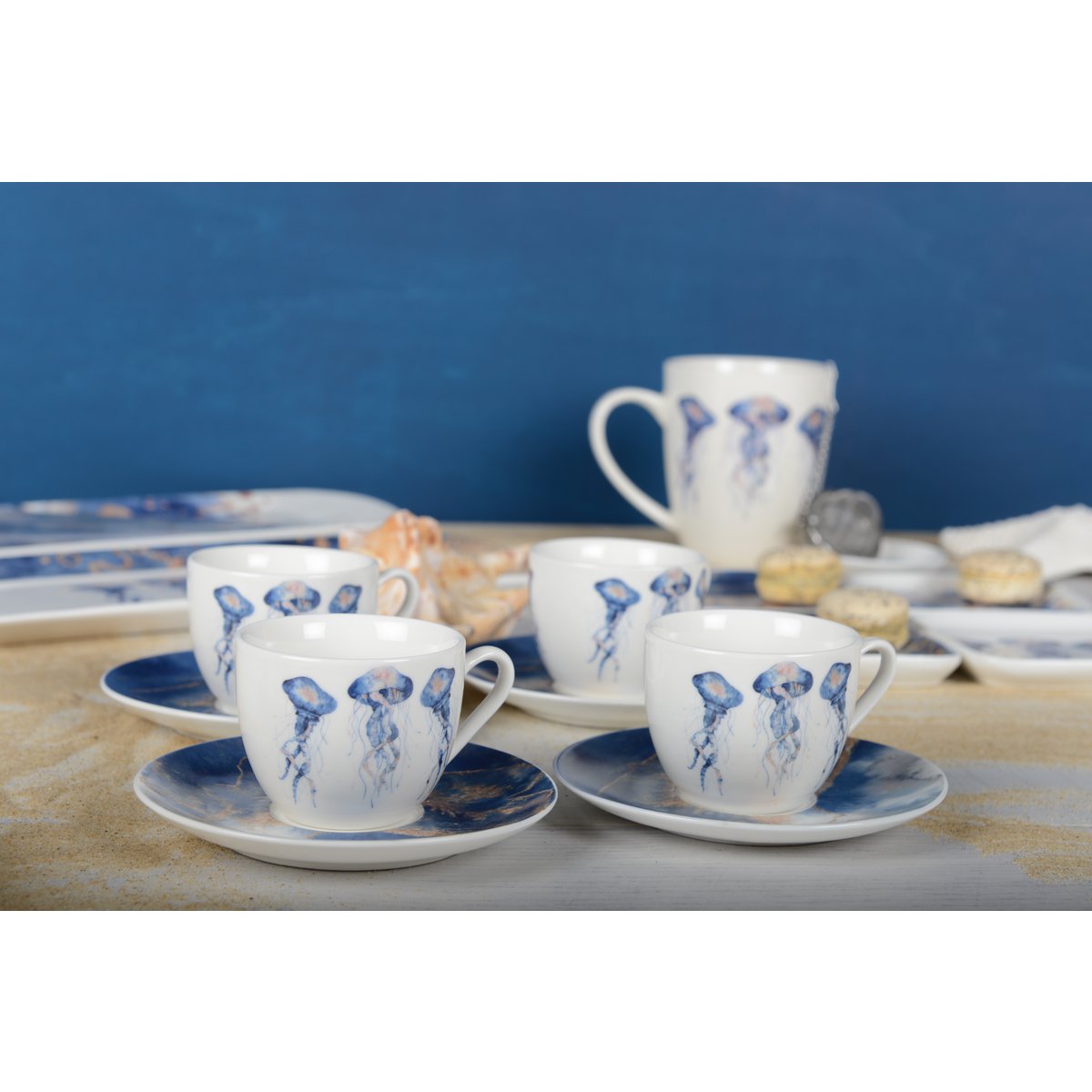 Kaffekoppar med manetmotiv - Parti om 4