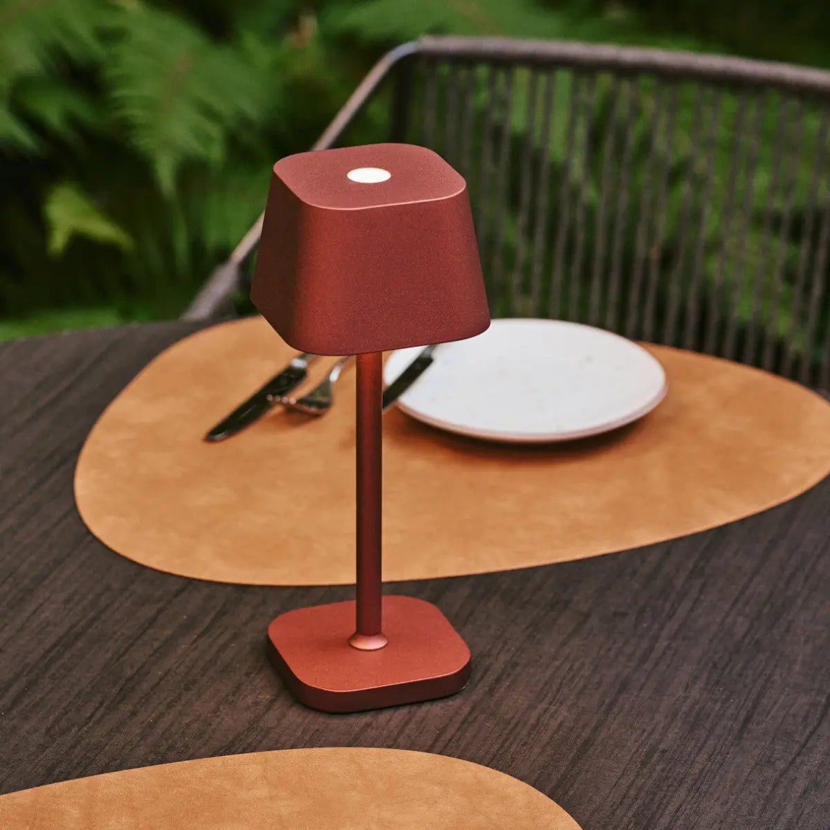 Ava Bronze uppladdningsbar bordslampa