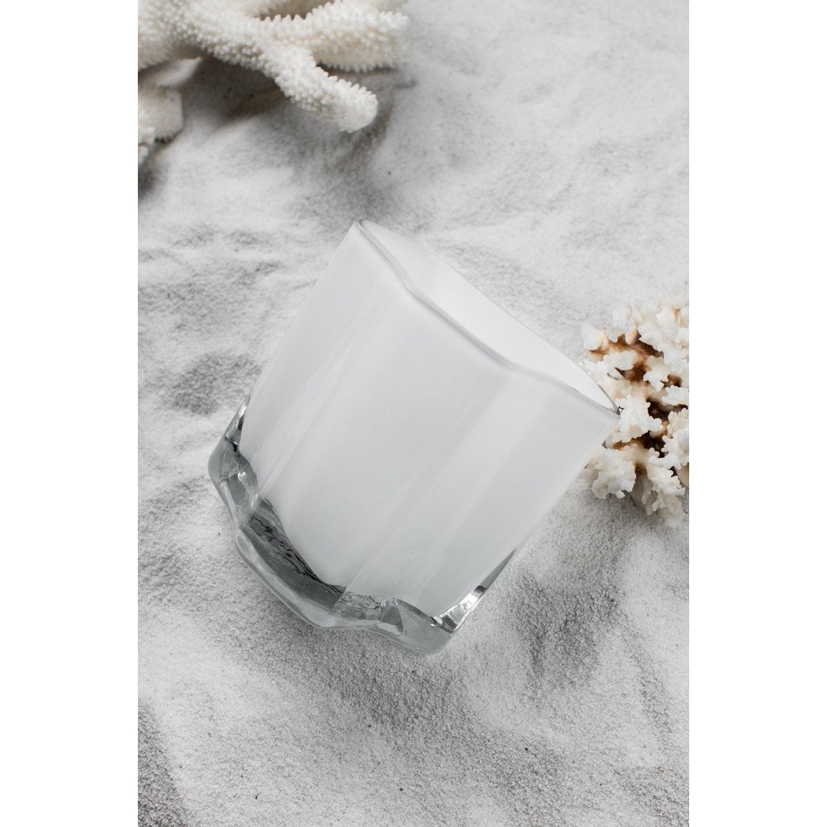 New modern design vase inspired by CORAL and Aalto, COR13WH