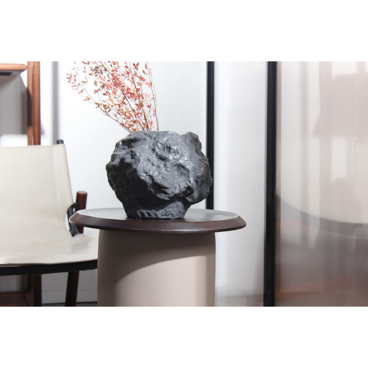 Ceramic vase w. look of rock, trendy natural design. CHU20ZW