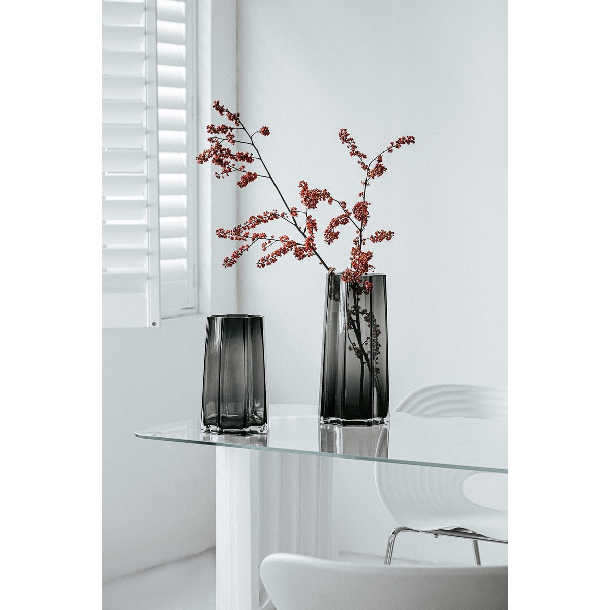 Modern-Classic Luxury tall vase, stylish Belgian design, LENOX 40 Gray