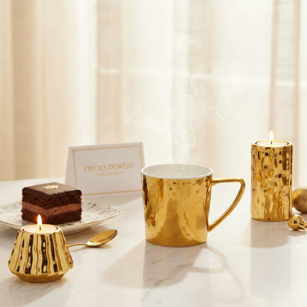 White and gilded mug in porcelain 340ml