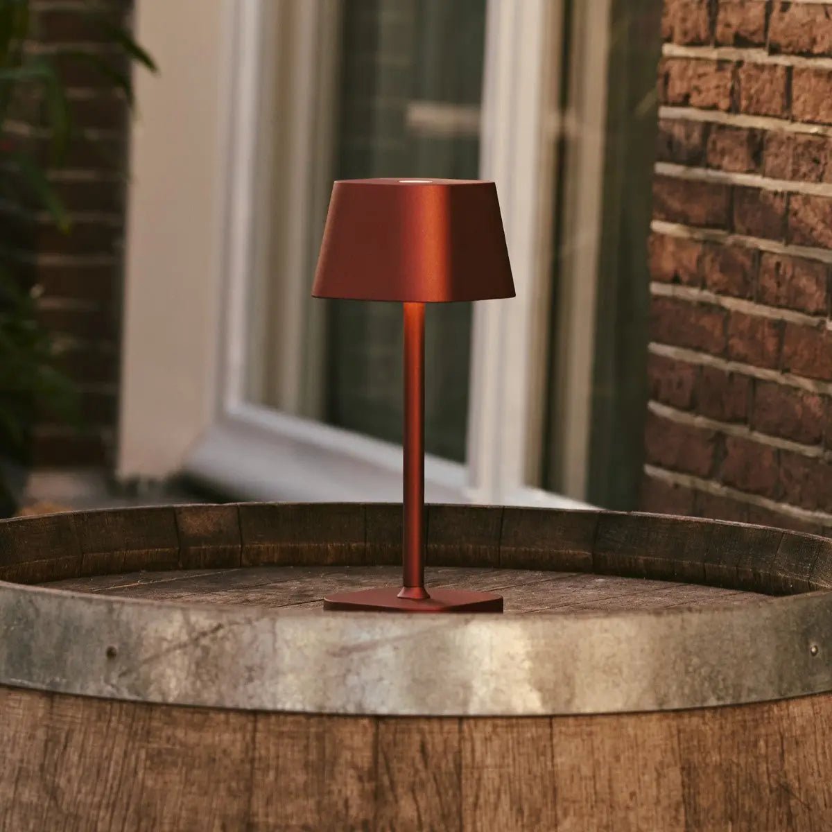 Ava Bronze uppladdningsbar bordslampa