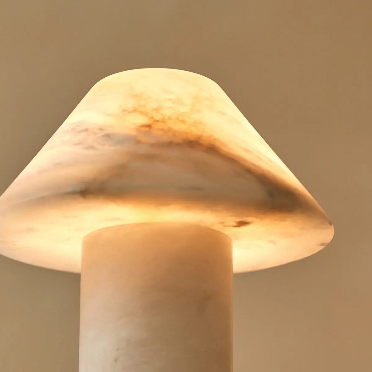 Eleonora Alabaster Lamp