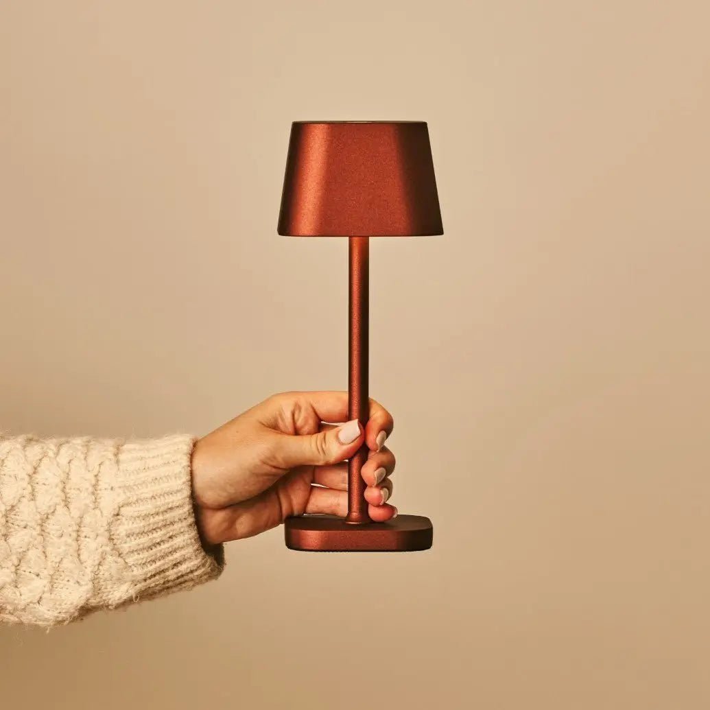 Ava Bronze uppladdningsbar bordslampa