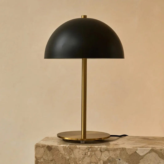 Bordslampa Lola, guld och svart