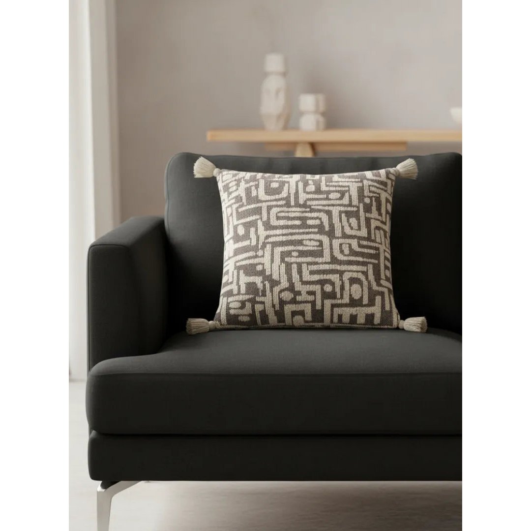 Dark Coffee – Cushion Cover / Kussenhoes – Ethnic Pattern – 45×45 cm – Urbane Hide