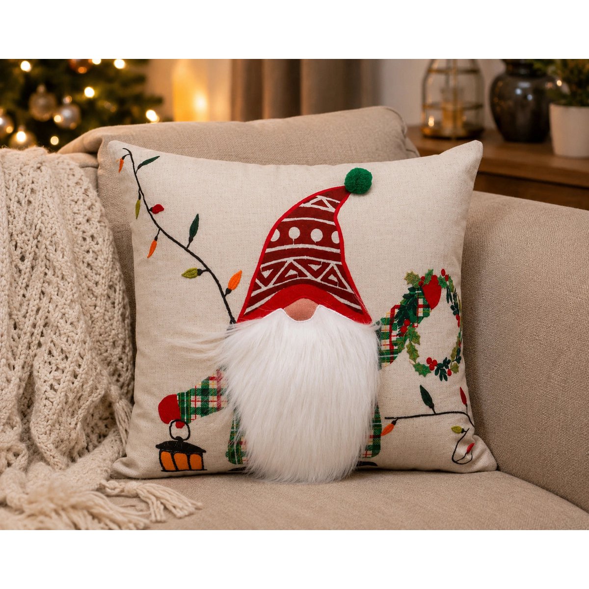 Beige & Multicolour Festive Gnome with Lights – Cushion Cover / Kussenhoes – Christmas 45×45 cm – Urbane Hide