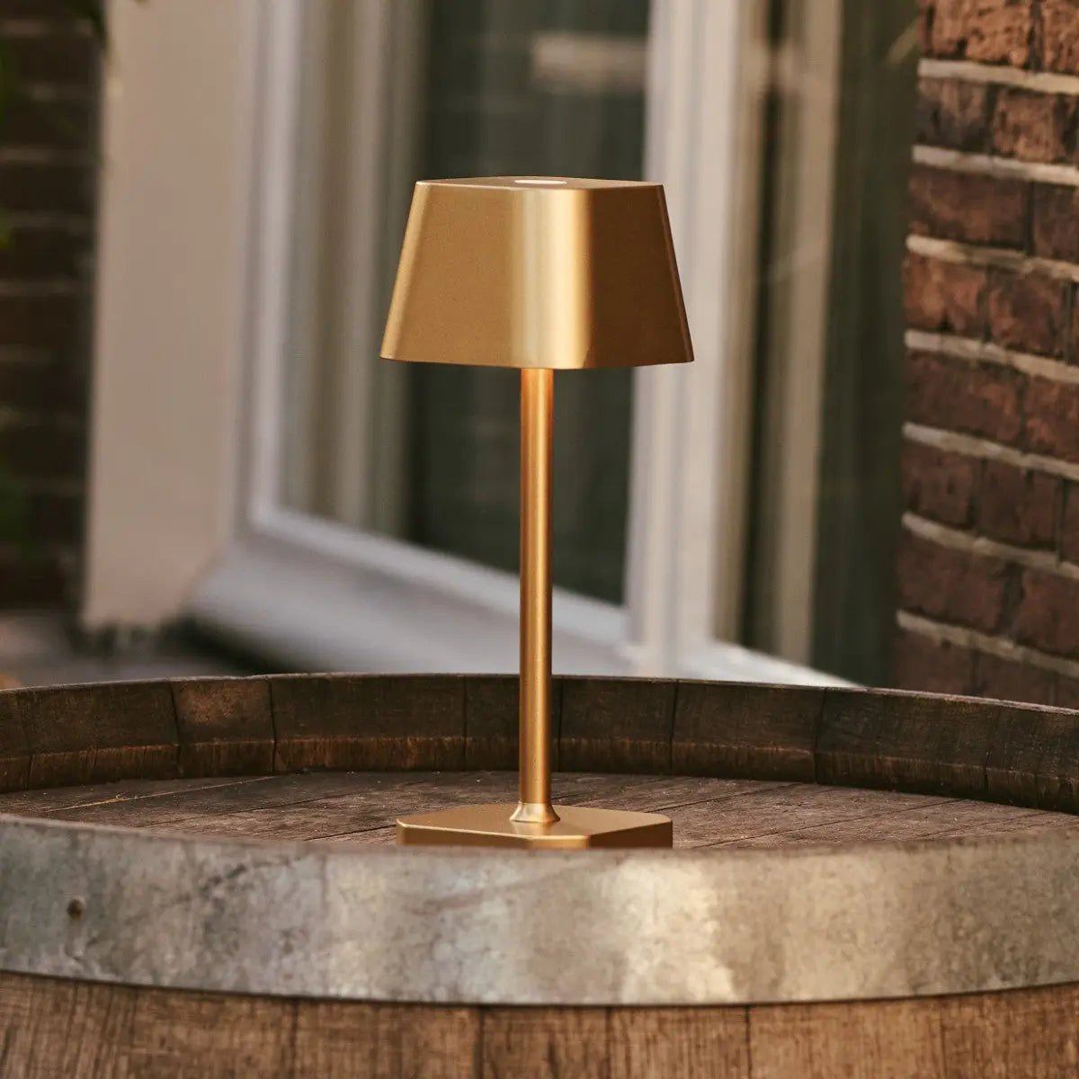 Ava Gold Rechargeable Table Lamp
