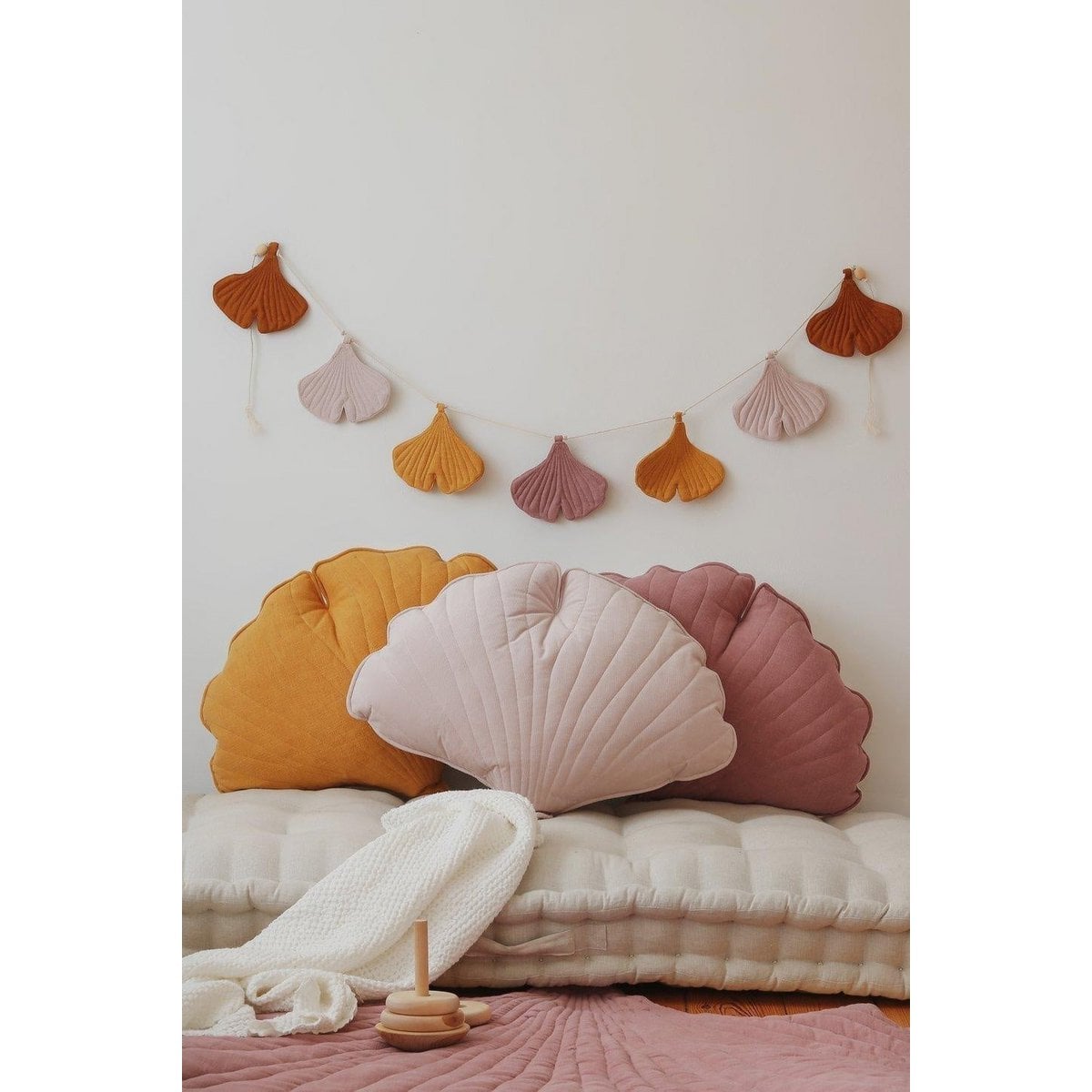 “Cream” Velvet Ginkgo Leaf Pillow