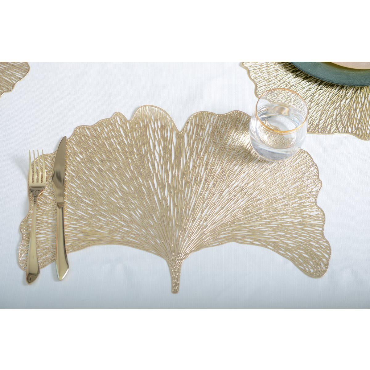 Ginkgo golden plate 44x30 cm