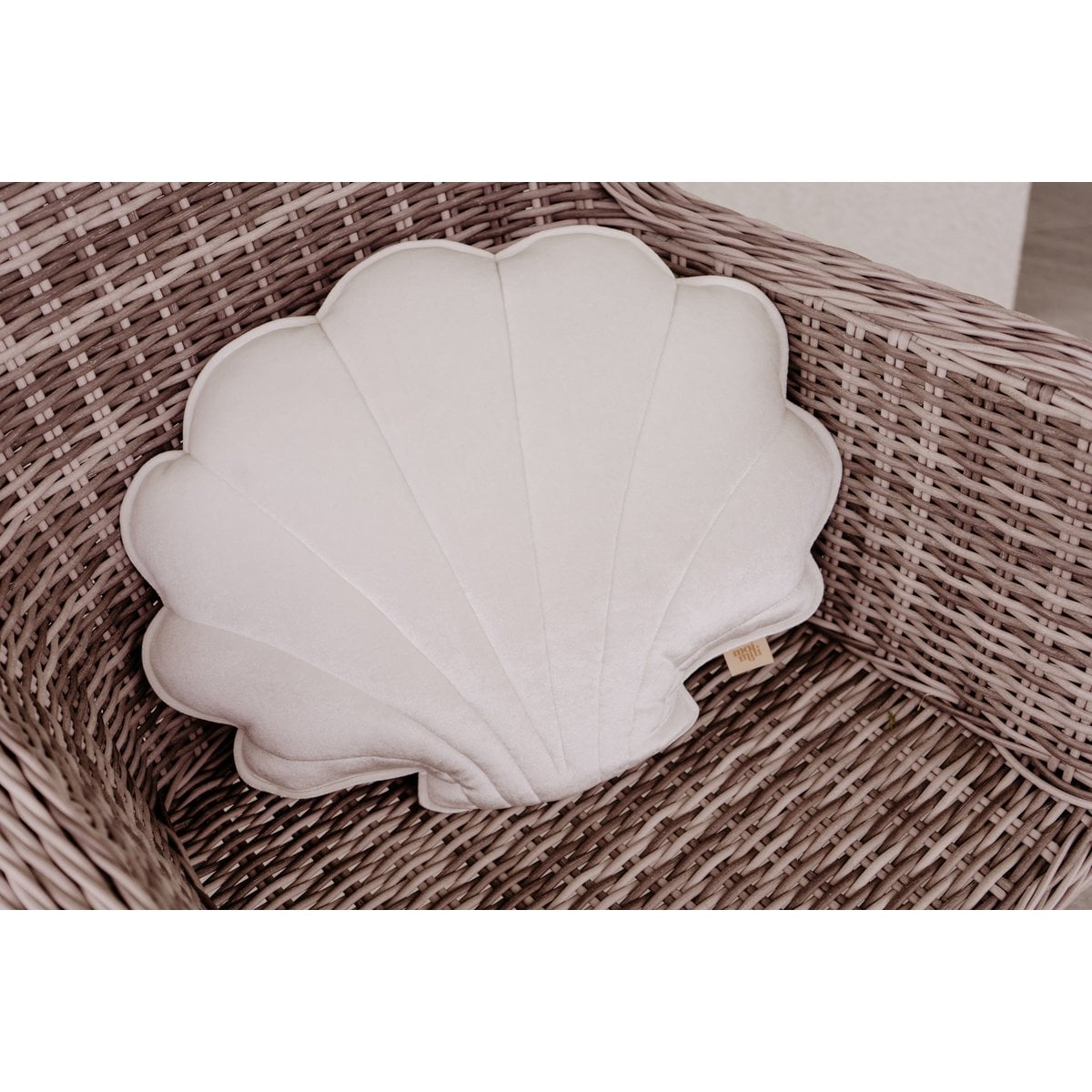 “White Pearl” Velvet Shell Pillow