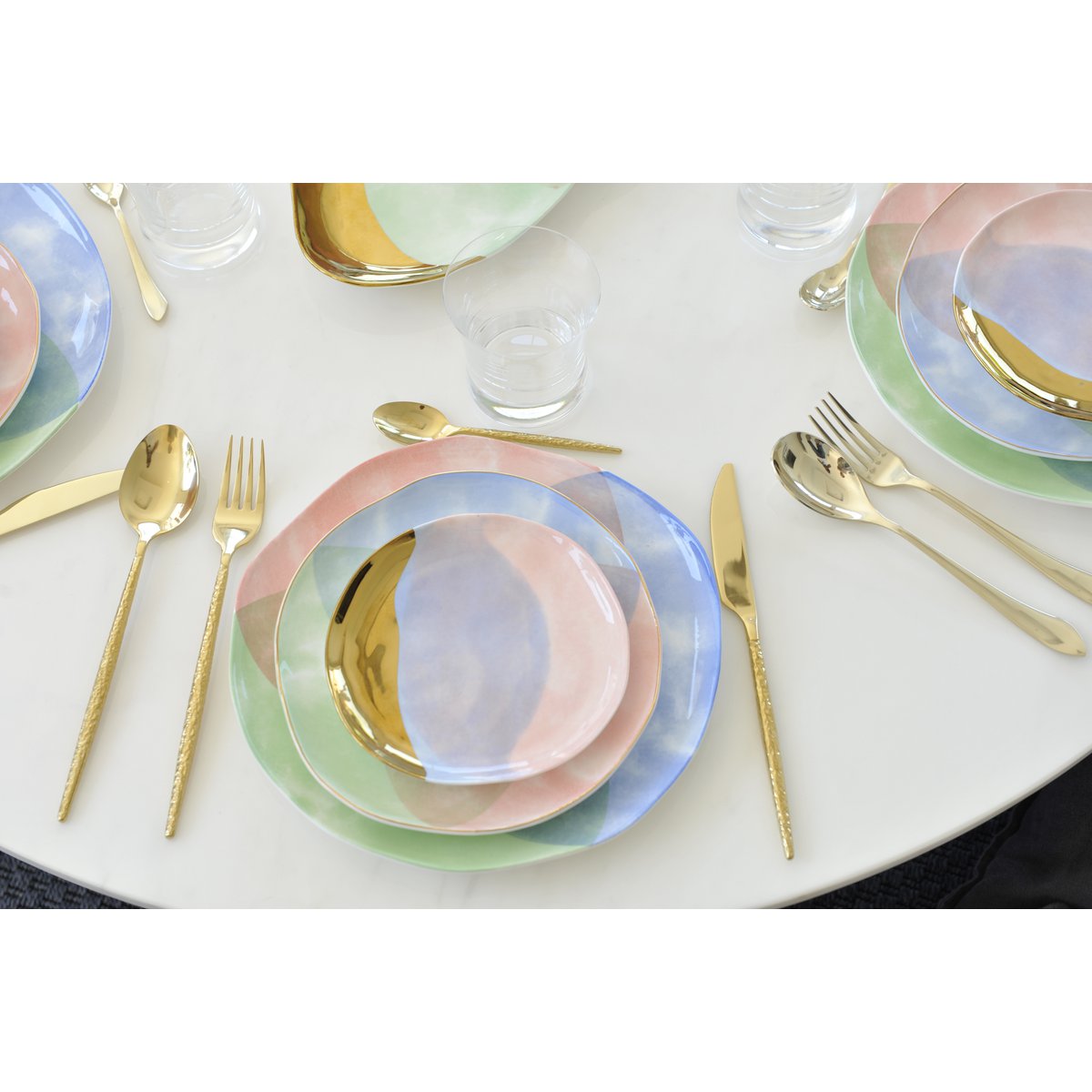 Tricolor-Paradise bread plate