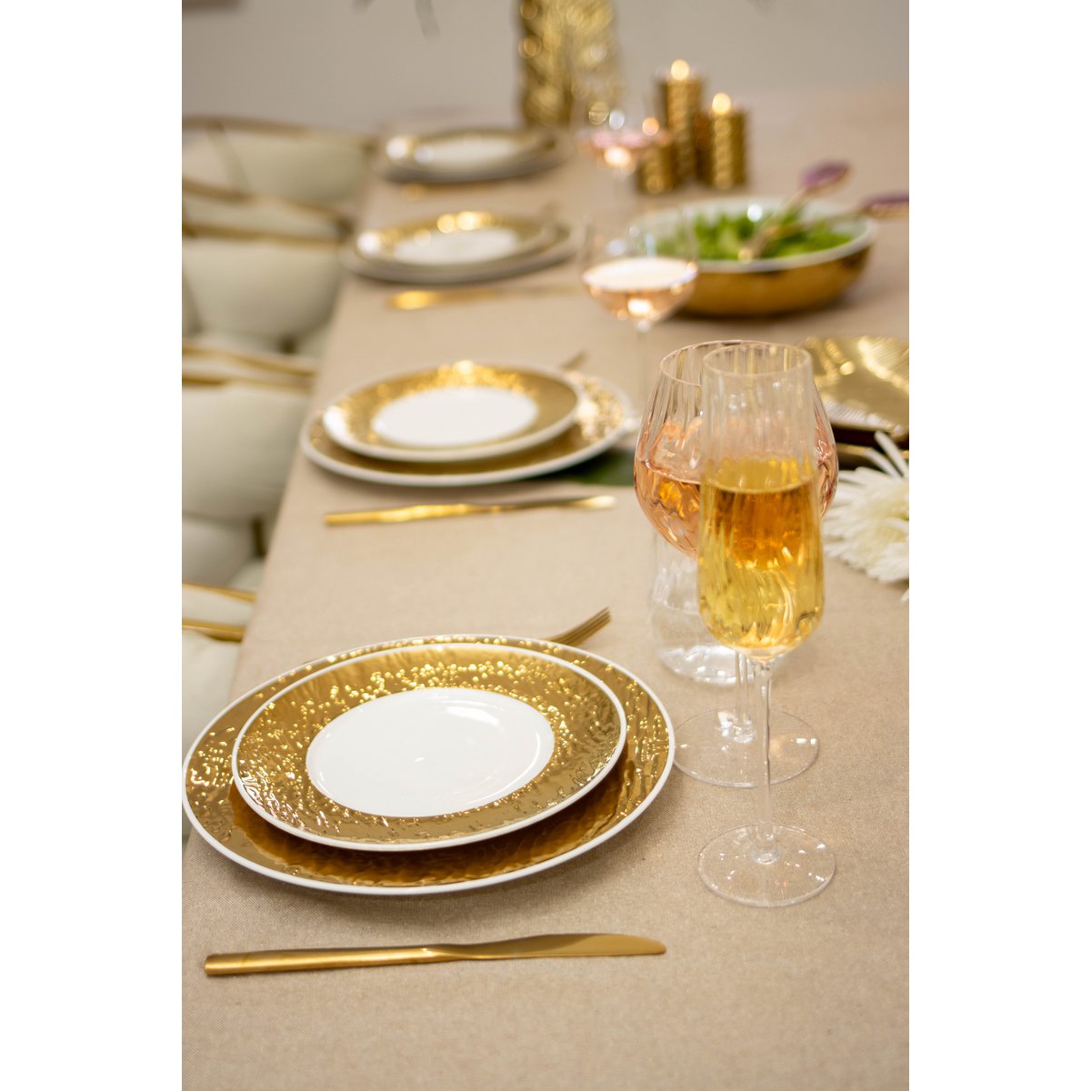 White and golden dessert plate 22cm
