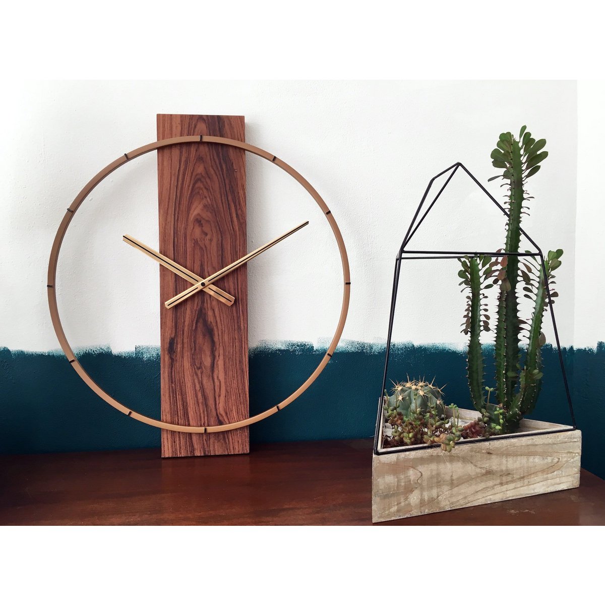 Wall clock - 50.8 x 58.2 x4.3 cm - Wood/Steel