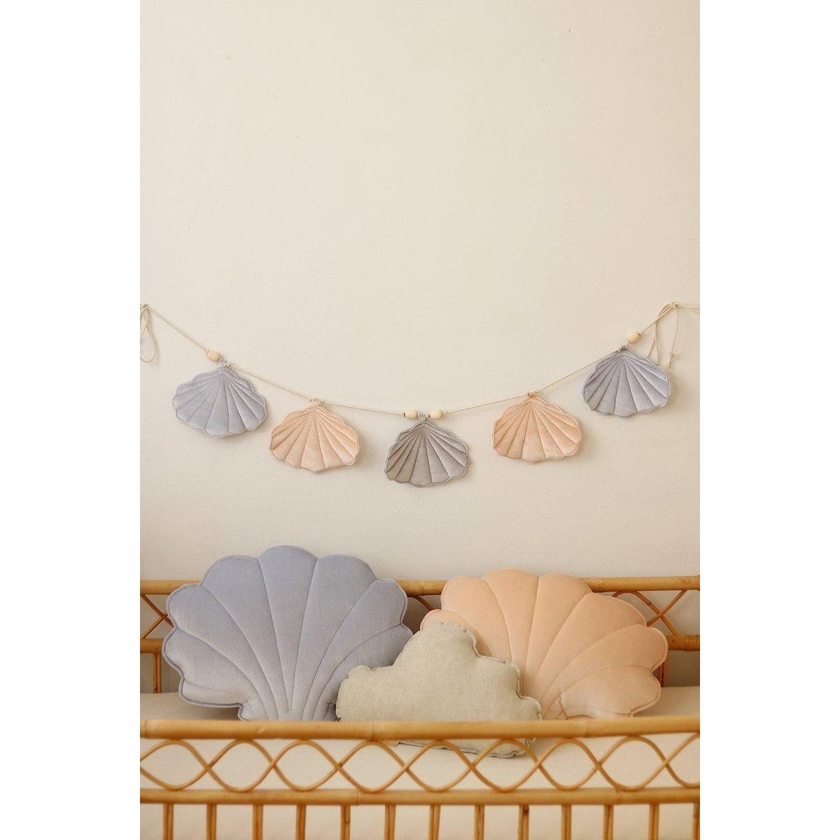 “Blue Pearl” Velvet Shell Pillow