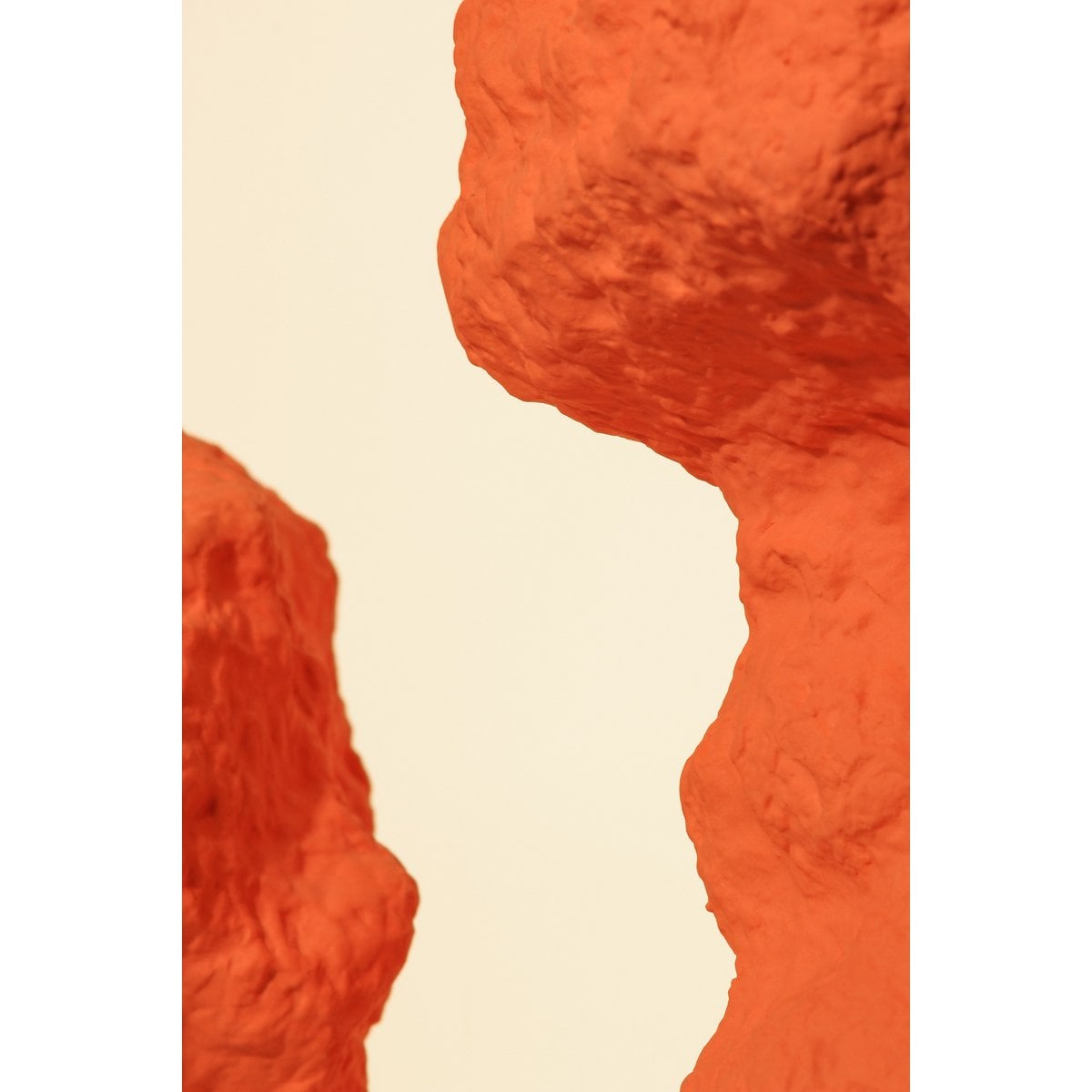 Ceramic vase w. look of rock, in trendy orange CHU32OR