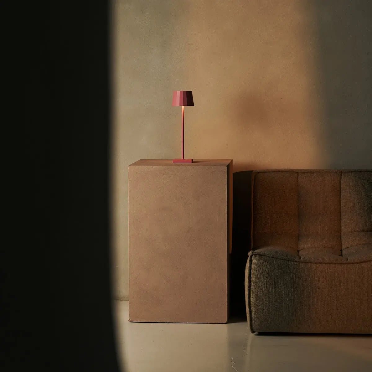 Wouter Flamingo Pink Rechargeable Table Lamp