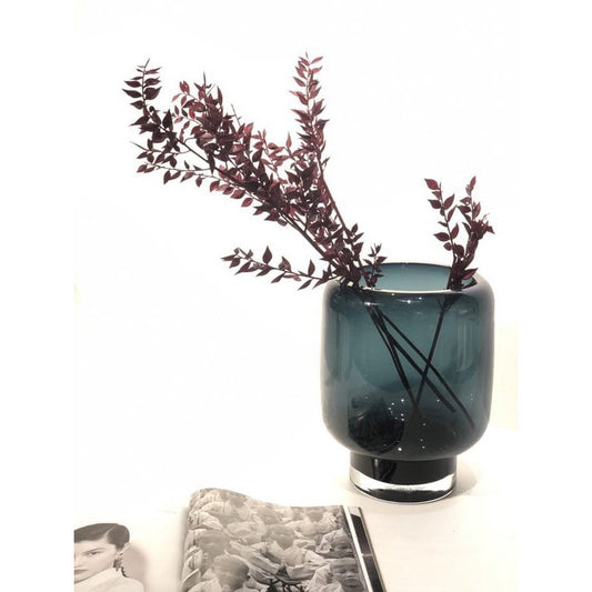 vase modern classic of thick pure high quality glass,series: ZADAR
