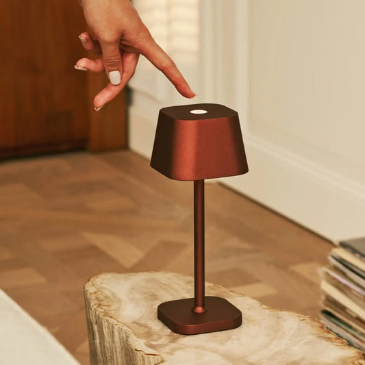 Ava Bronze uppladdningsbar bordslampa