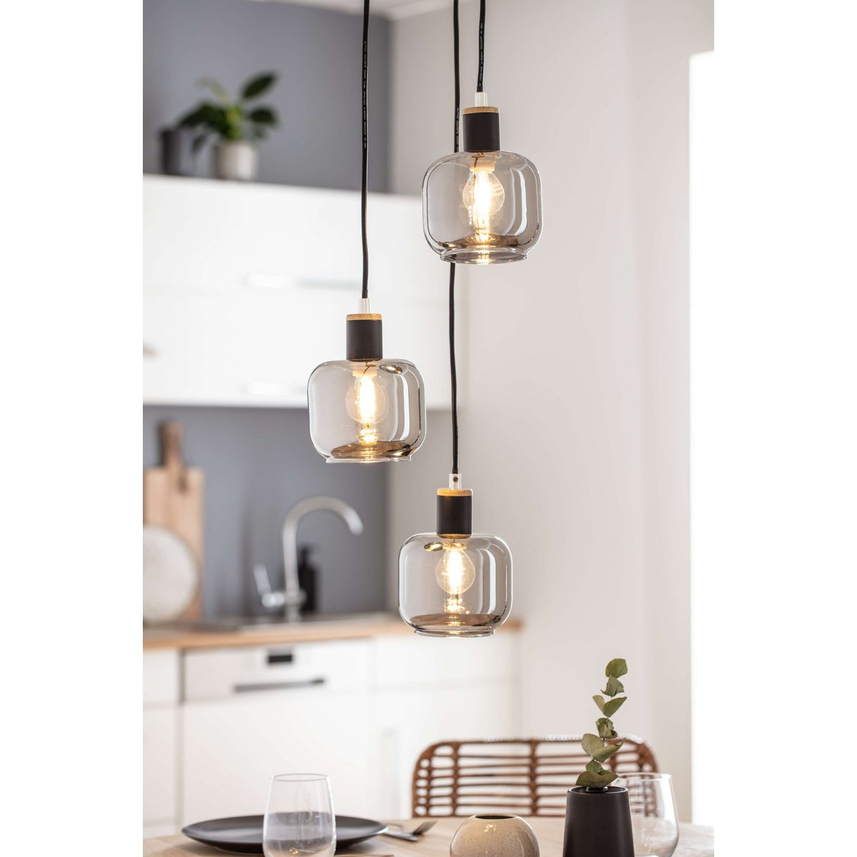3 ceiling lamp "fumoso", pendant lamp made of metal and glass in black, with E14 socket, for dining room, living room, hall or office, hanging lamp total height 123 cm.