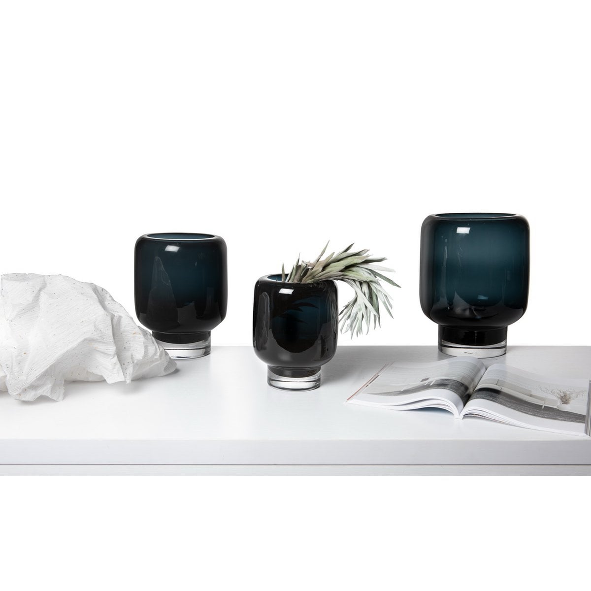 vase modern classic of thick pure high quality glass,series: ZADAR