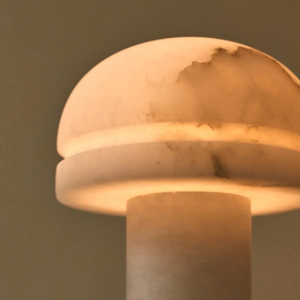Leonardo Alabaster Lamp