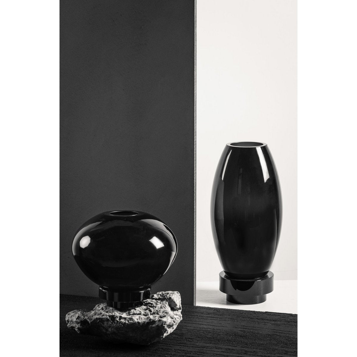 Vase ball shape innovative design, black glass, RUD00_Luxury Edition