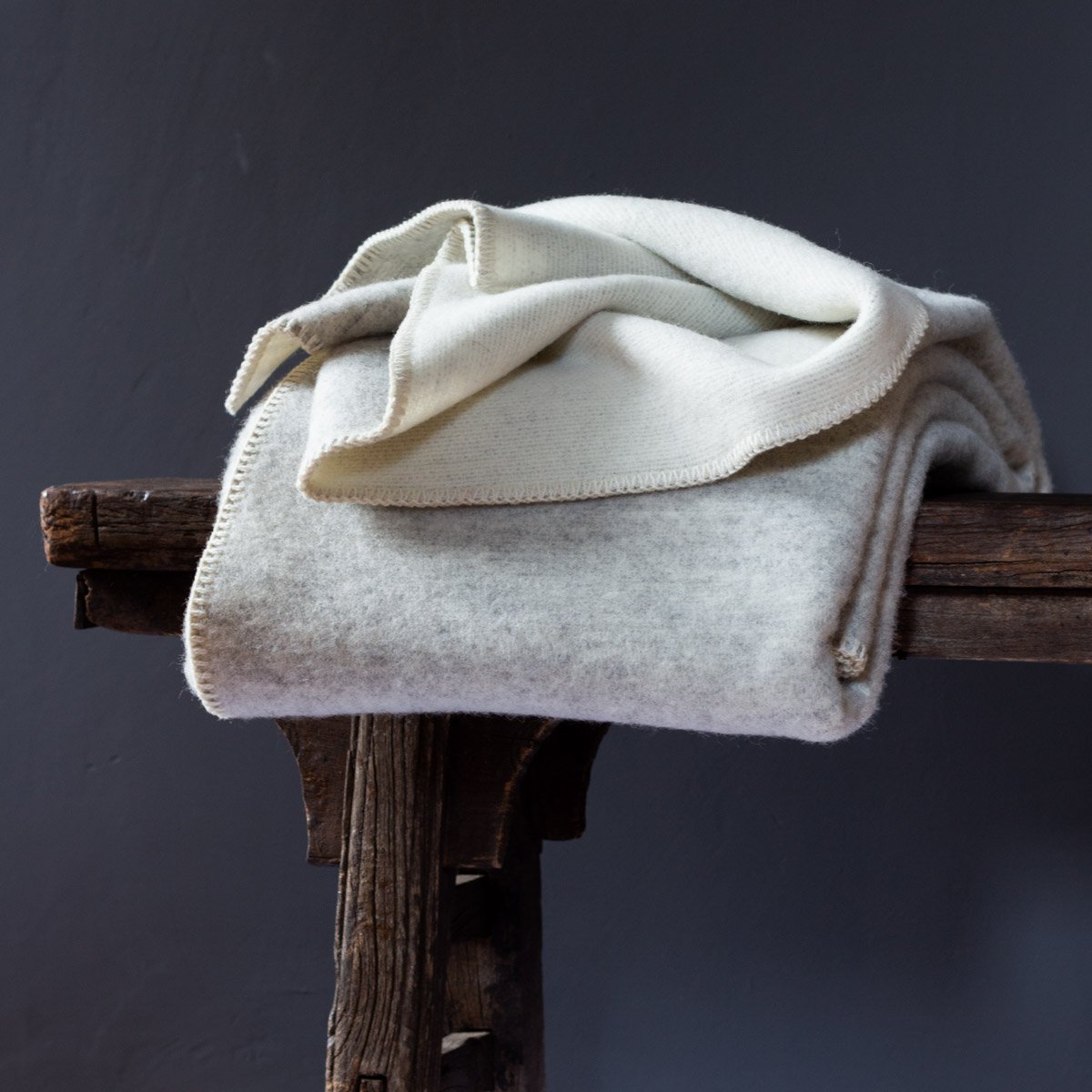 Woolen bed Blanket GRAY VIOLET