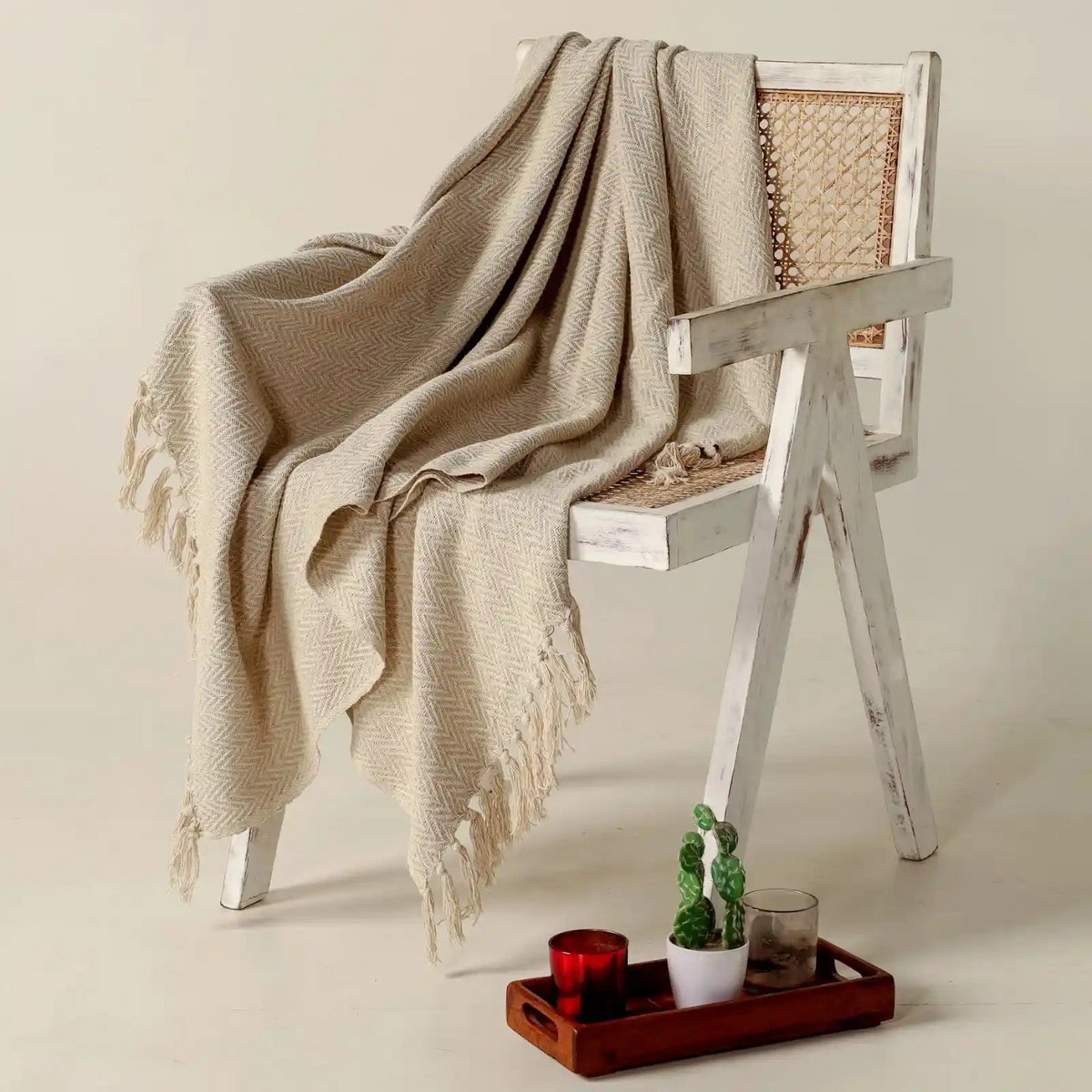 Warm Beige Plaid / Sofa Throw – Soft with Fringes – 130x150 cm – Urbane Hide