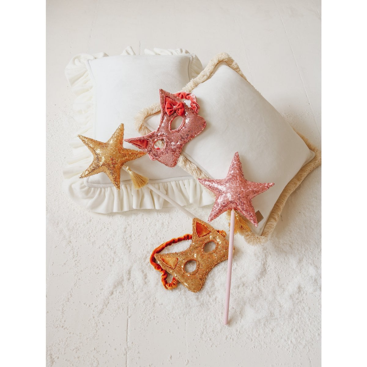 Soft Velvet Pillow with Frill “White”