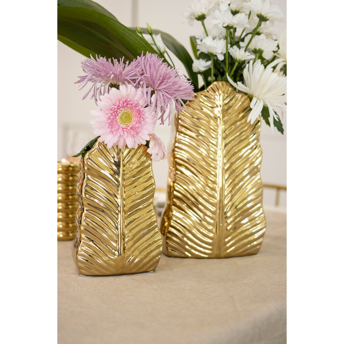 Vas i keramik med bladguld 13x7.5x21cm