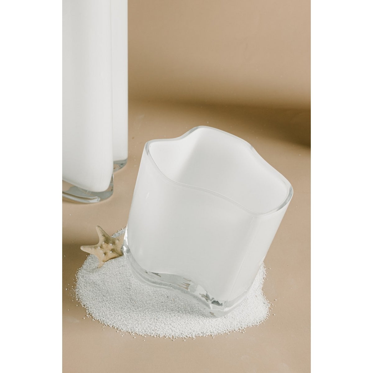 New modern design vase inspired by CORAL and Aalto, COR13WH