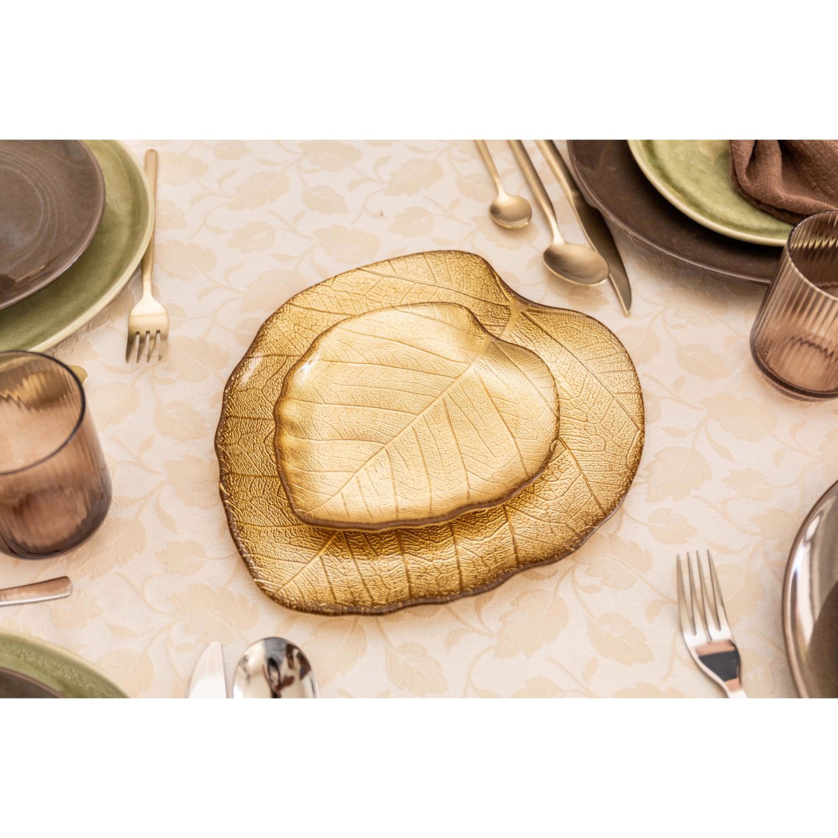 Large Gold Model Gold Leaf Cup 27x24x2.5cm