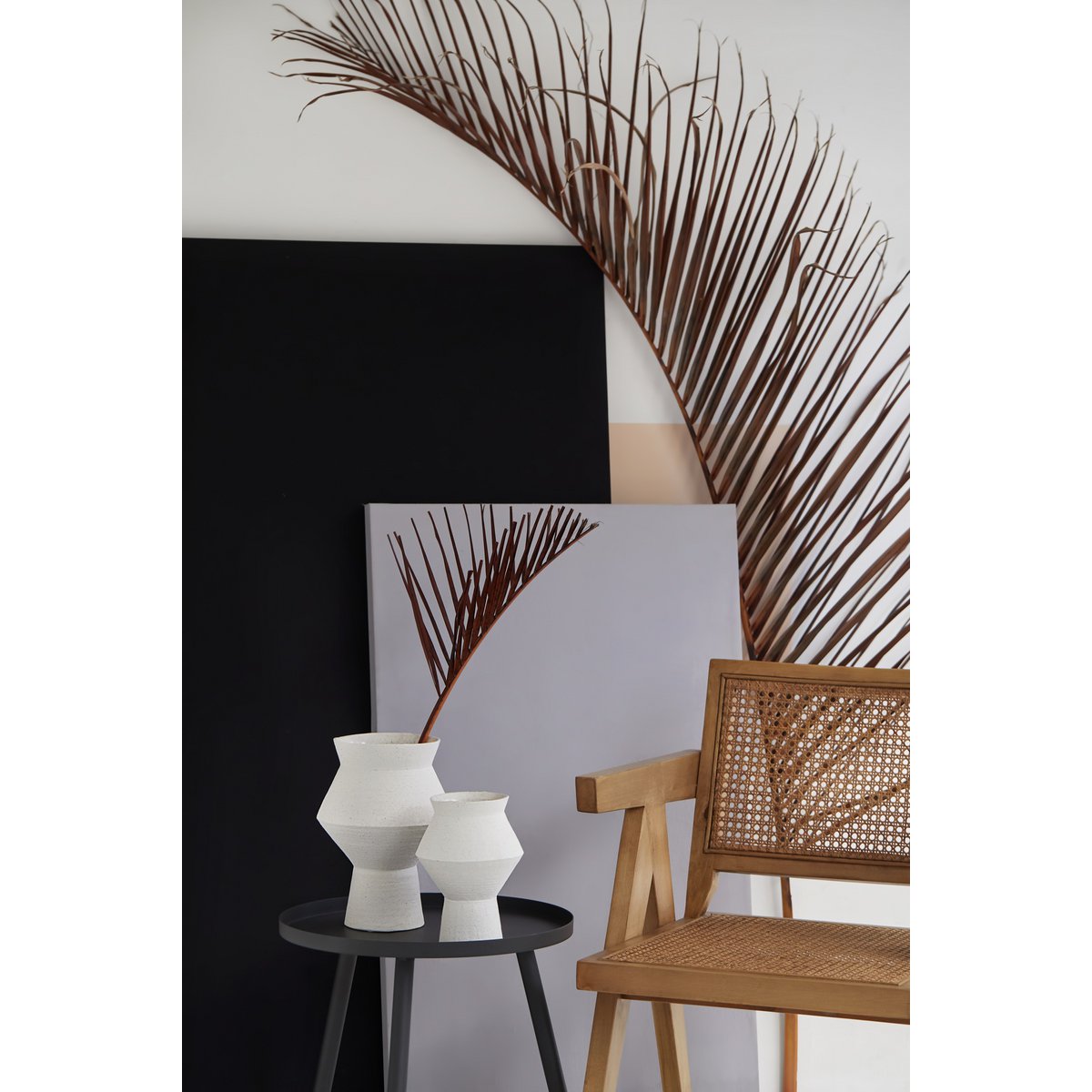 Modern ceramic vase with rough white finish, angular round shape, CUZCO 20 white