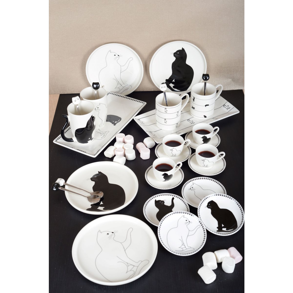 White tea cups with cat design - set of 2