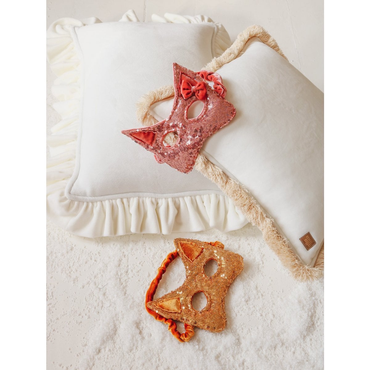 Soft Velvet Pillow with Frill “White”