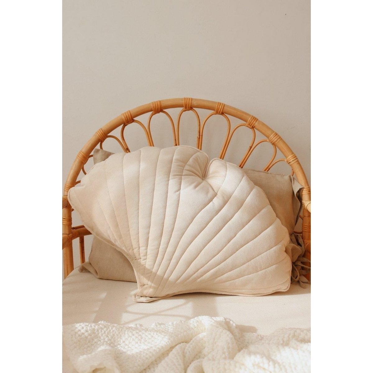 “Cream” Velvet Ginkgo Leaf Pillow