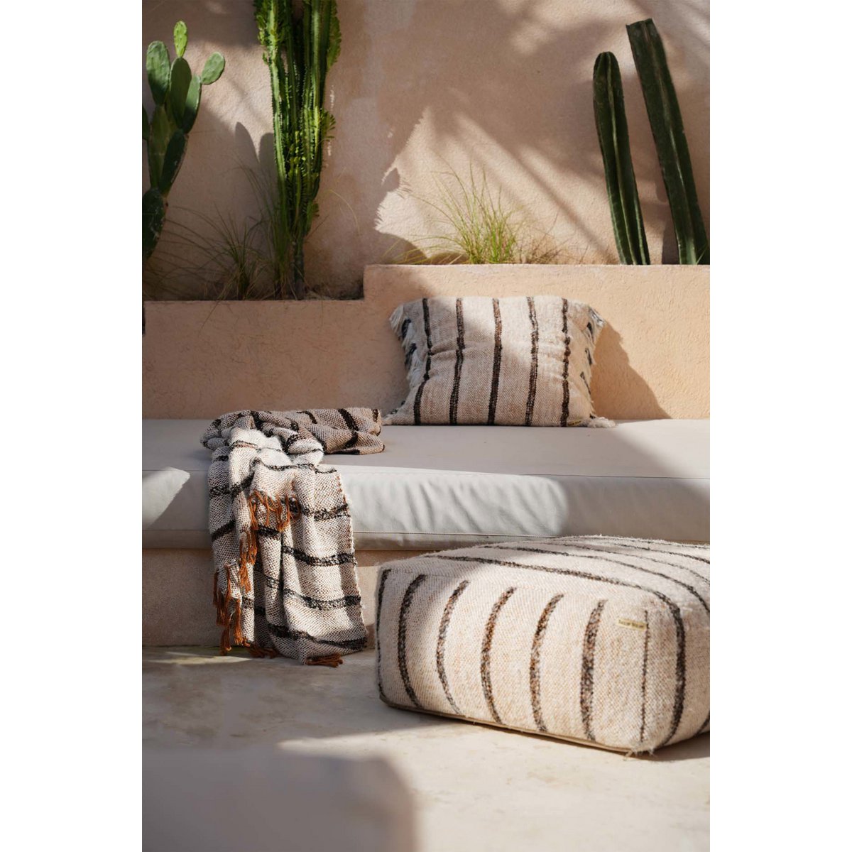 The s'il vous Plaid - Bohemian White