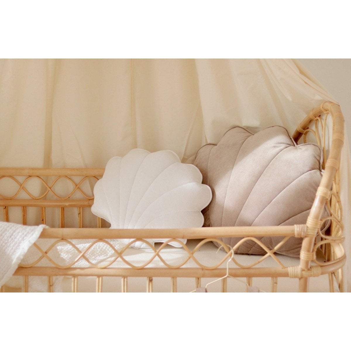 “White Pearl” Velvet Shell Pillow